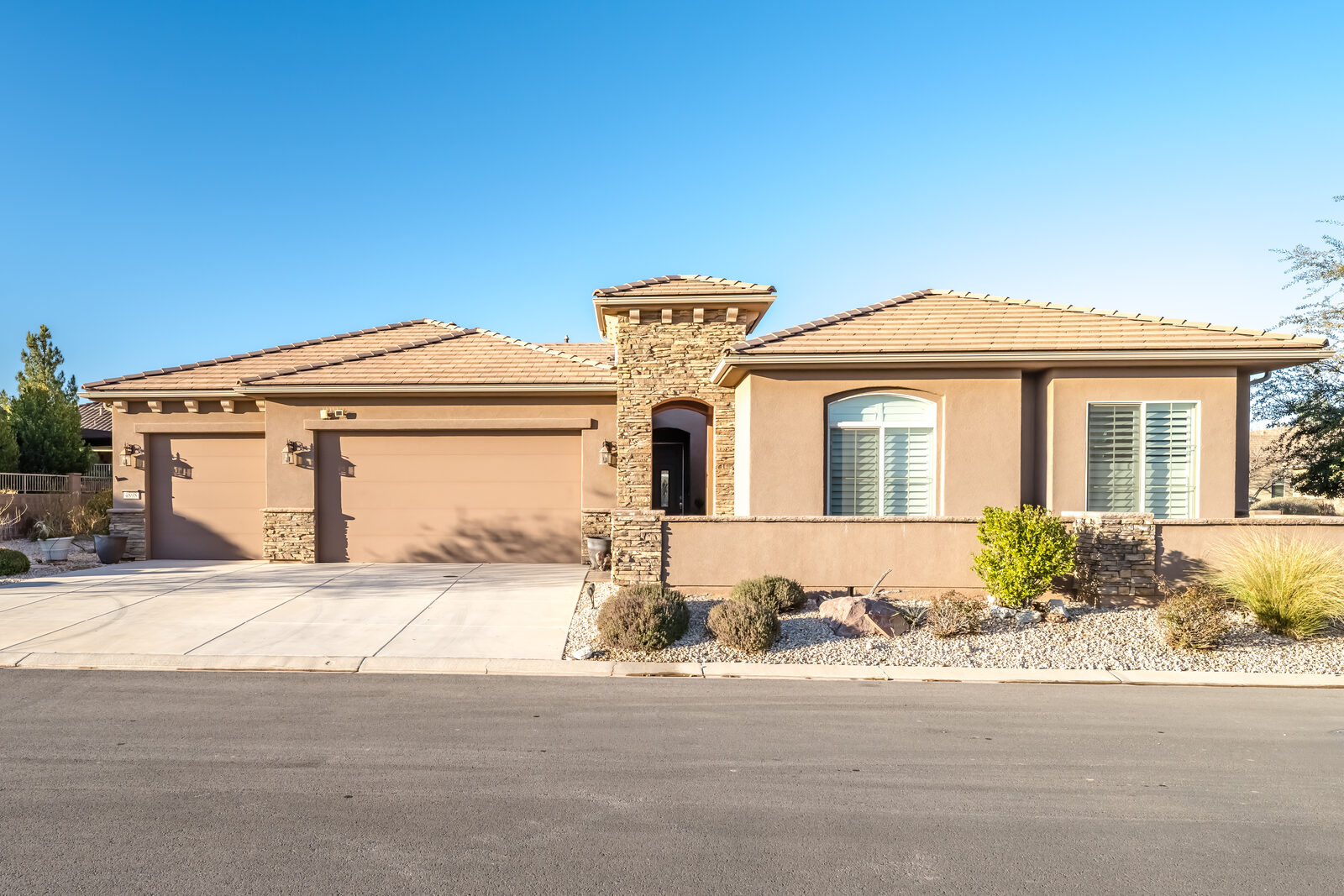 4898 S HeatherGlen Drive, St George, UT